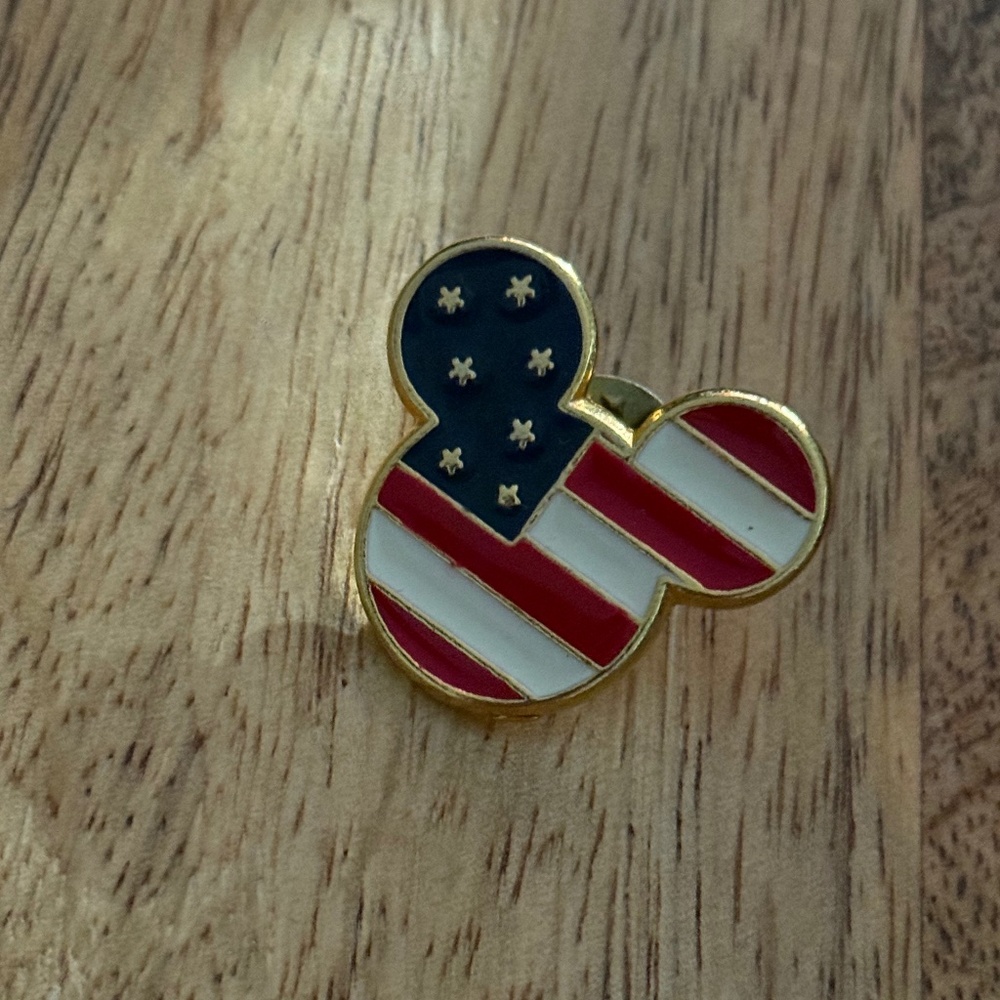 (4 for $20) Vintage Disney Mickey USA Pin